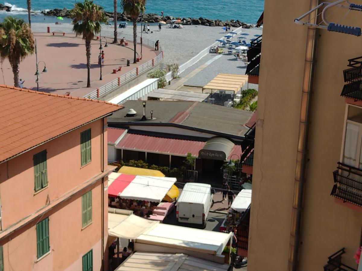Casa Al Mare Apartment Ventimiglia Bagian luar foto