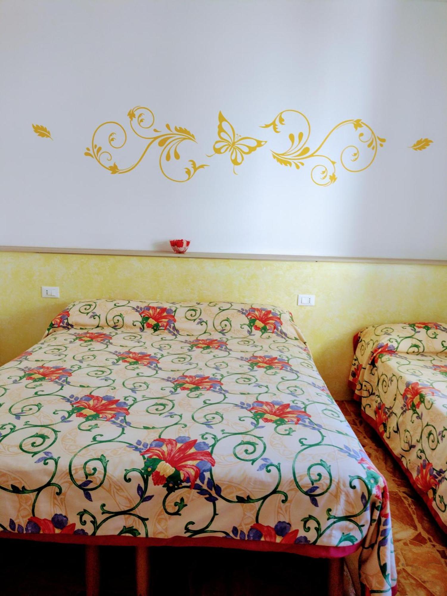 Casa Al Mare Apartment Ventimiglia Bagian luar foto