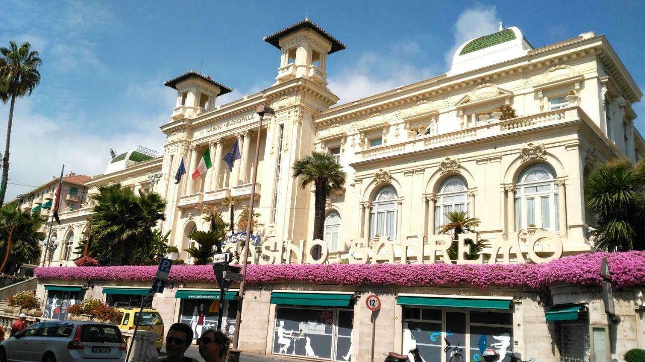 Casa Al Mare Apartment Ventimiglia Bagian luar foto