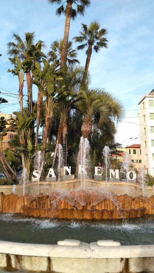 Casa Al Mare Apartment Ventimiglia Bagian luar foto
