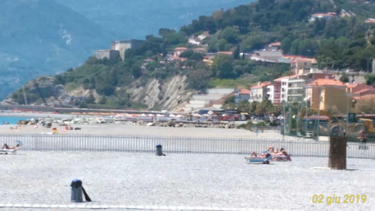 Casa Al Mare Apartment Ventimiglia Bagian luar foto
