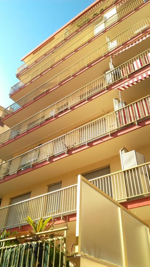 Casa Al Mare Apartment Ventimiglia Bagian luar foto
