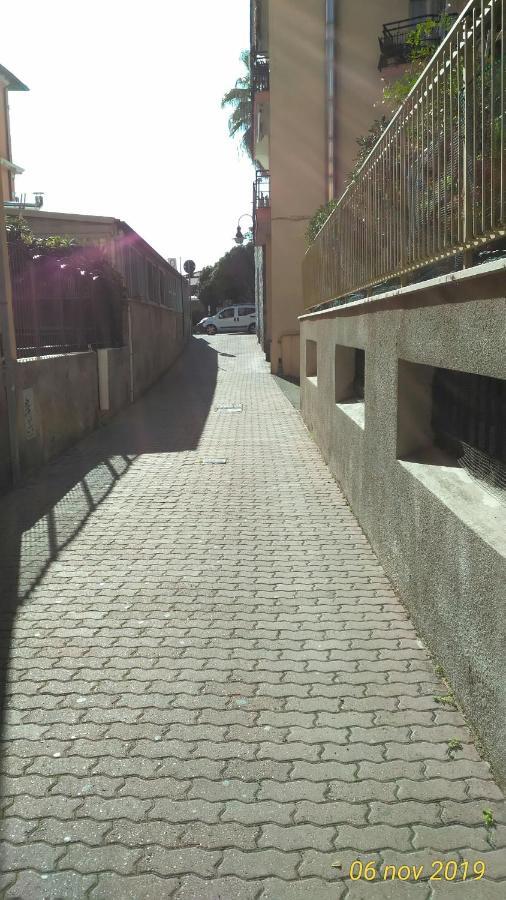 Casa Al Mare Apartment Ventimiglia Bagian luar foto